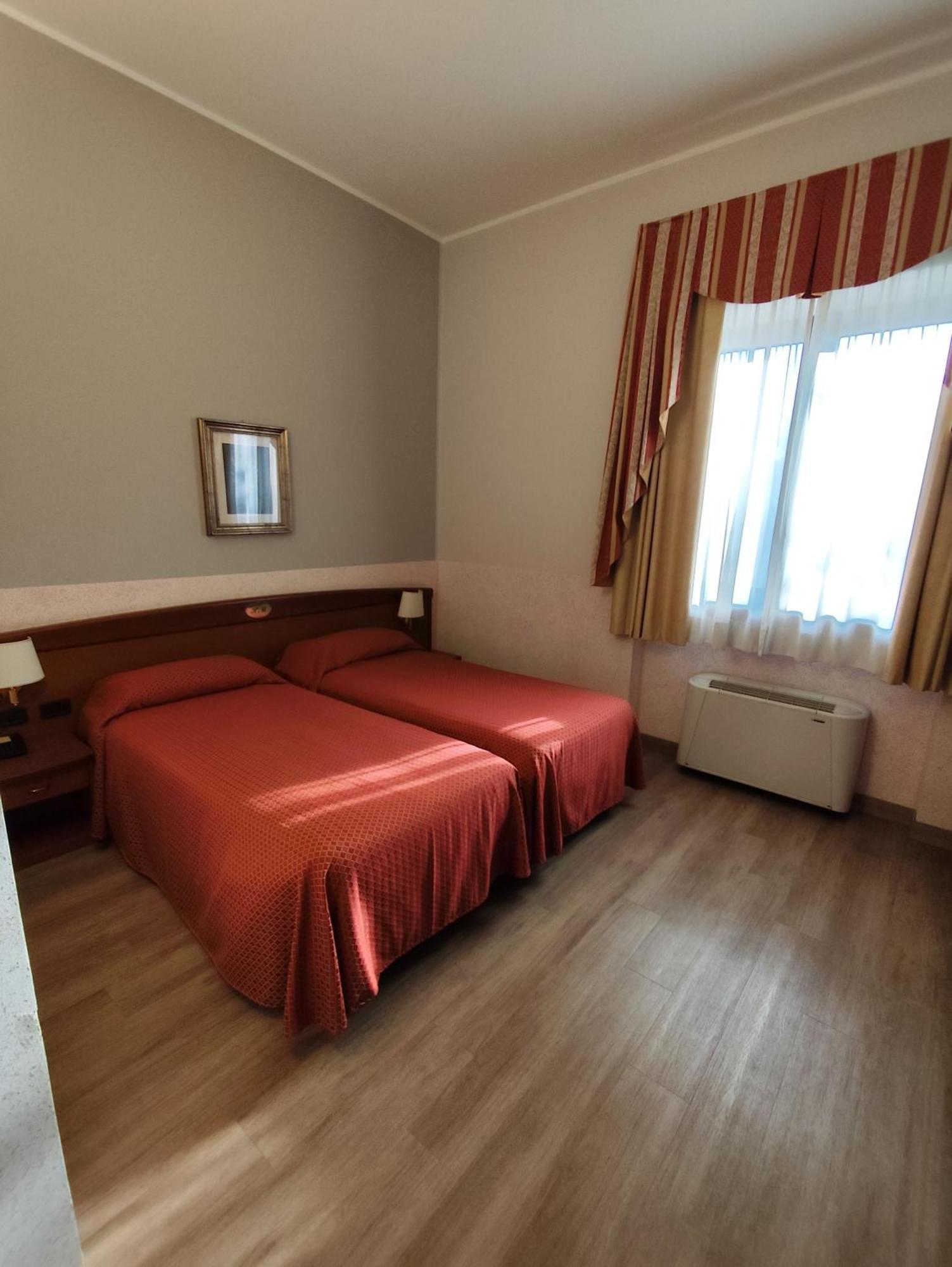 Hotel Majestic San Giuliano Milanese Dış mekan fotoğraf